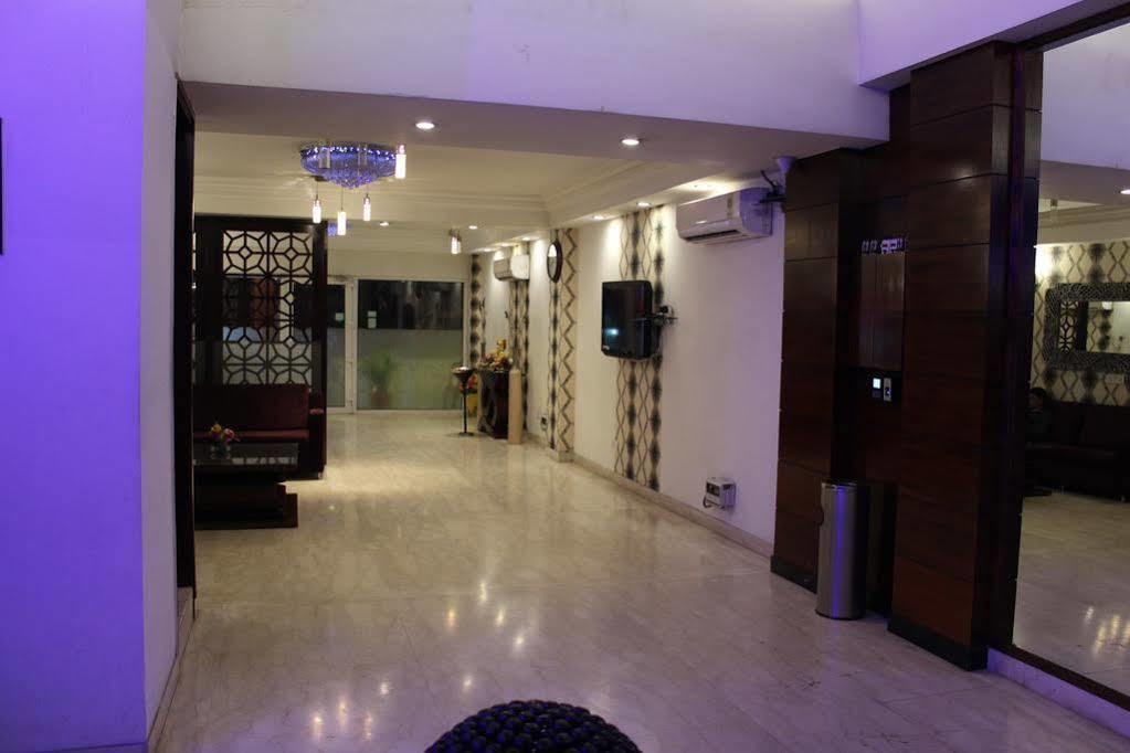 Hotel Comfort Zone Greater Kailash Nueva Delhi Exterior foto